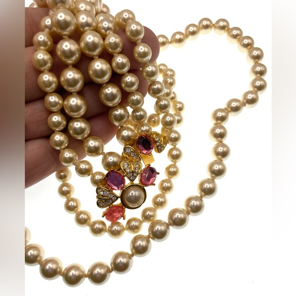Vintage Signed Deidre Hall Long 2 Strand Faux Pearl Necklace Pink Floral Clasp - Picture 7 of 8